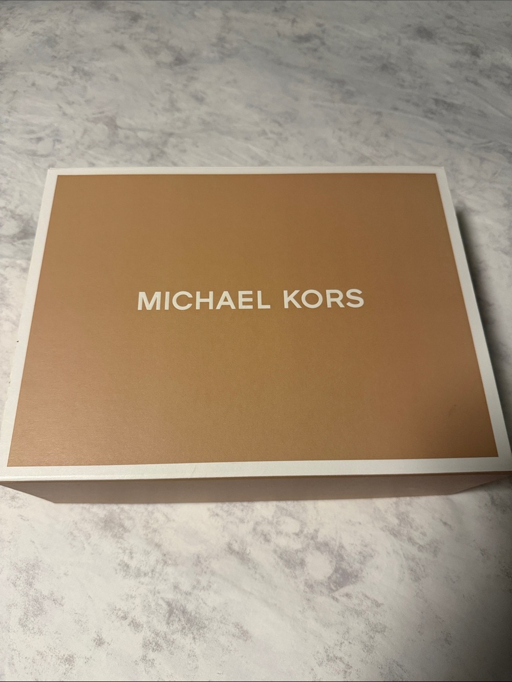 MICHAEL KORS VINTAGE MAGNETIC FLAP CLOSURE BAG BOX